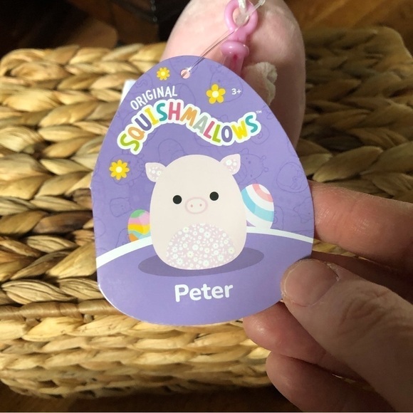 Squishmallows Peter the Easter pig in 3” clip - Picture 6 of 9